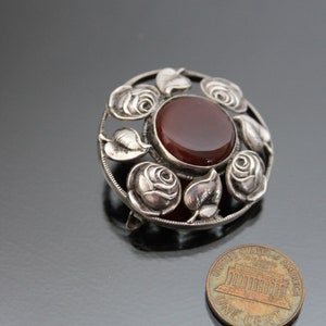 Antik blommig jugendstil karneol agatbrosch. Silver 800. Arts And Crafts-smycken bild 3