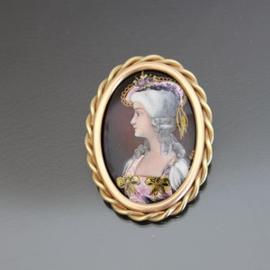 Antique LIMOGES Translucent Enamel French Brooch. Rococo Lady Portrait Miniature