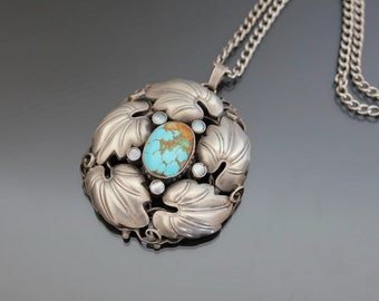 Jugendstil THEODOR FAHRNER Argent 800. Pendentif Art nouveau repoussé. Artisanat floral turquoise.