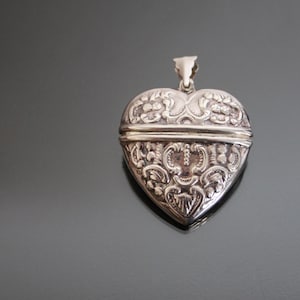 Victorian Revival Heart Locket Vesta Case. 925 Sterling Silver. Vintage Pill Box.