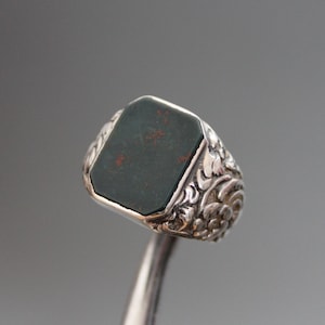 Art Deco Mens Signet Ring. Bloodstone 900 Silver,  Size 7 1/4 Antique Fob Ring. Gentlemen&#39;s, Unisex
