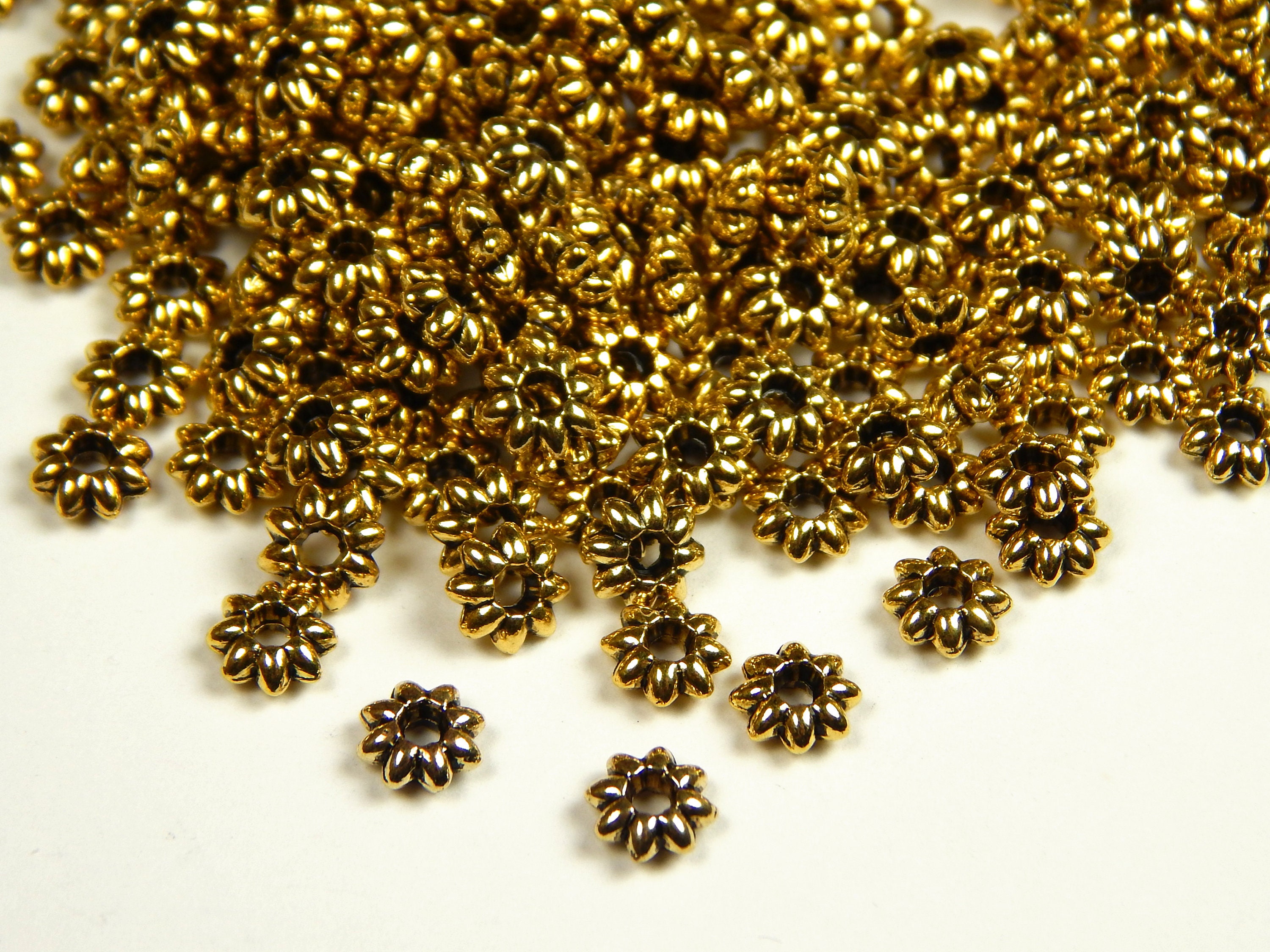 50/100 Pcs - 5.5x2mm Antique Gold Daisy Spacer Beads - Donut Beads - Spacers - Metal Spacer Beads - Jewelry Supplies