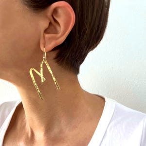 Pendientes colgantes con inicial extragrande hechos a mano, llamativos pendientes con nombre en plata de ley 925 o latón.