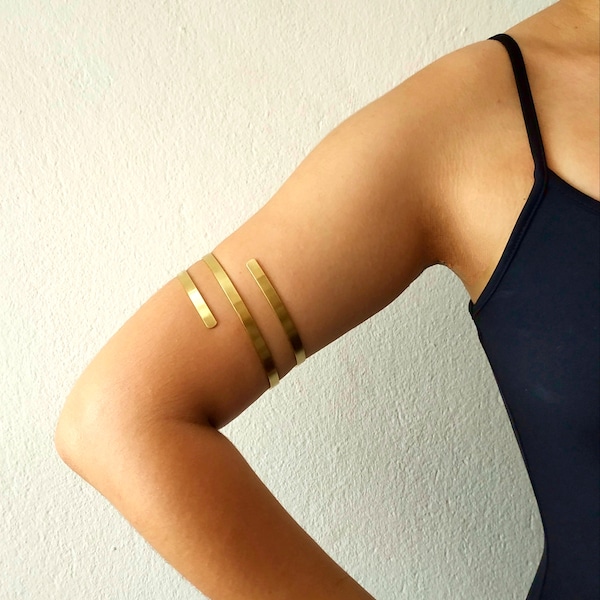 Gold bicep cuff bracelet, double upper arm cuff , spiral wide upper arm bangle