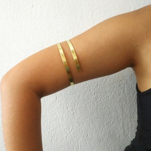 Gold upper arm band, wrap around bicep cuff bracelet, one loop upper armlet