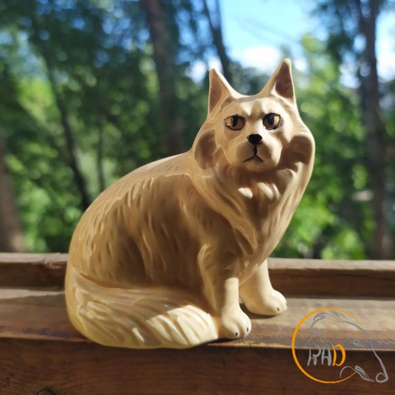 Maine Coon cat figurine ceramics handmade statuette | Etsy