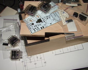 Nixie-Röhren-Uhrenbausatz 2.3 mit IN-12-Röhren mit DIY-Gehäuseplatte, in Holzbox