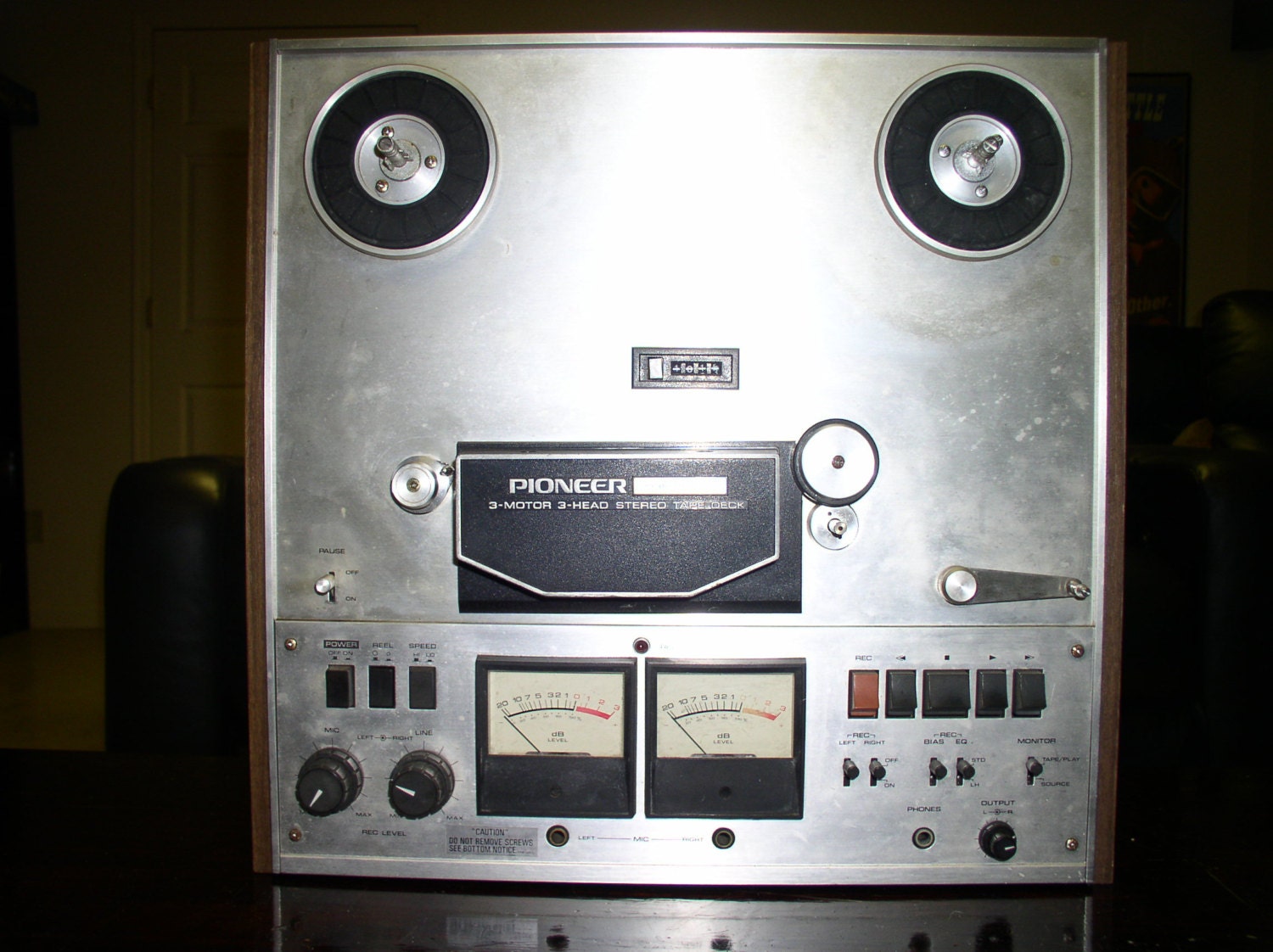 Hold for Jimpioneer RT-1011L Reel to Reel Stereo Tape Deck 