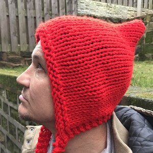 Handmade Chunky Knit Pixie Hat: Winter Accessory image 2