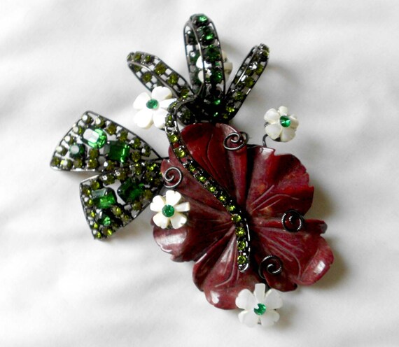 Vintage Lawrence VRBA Huge Ornate Lovely Floral Br