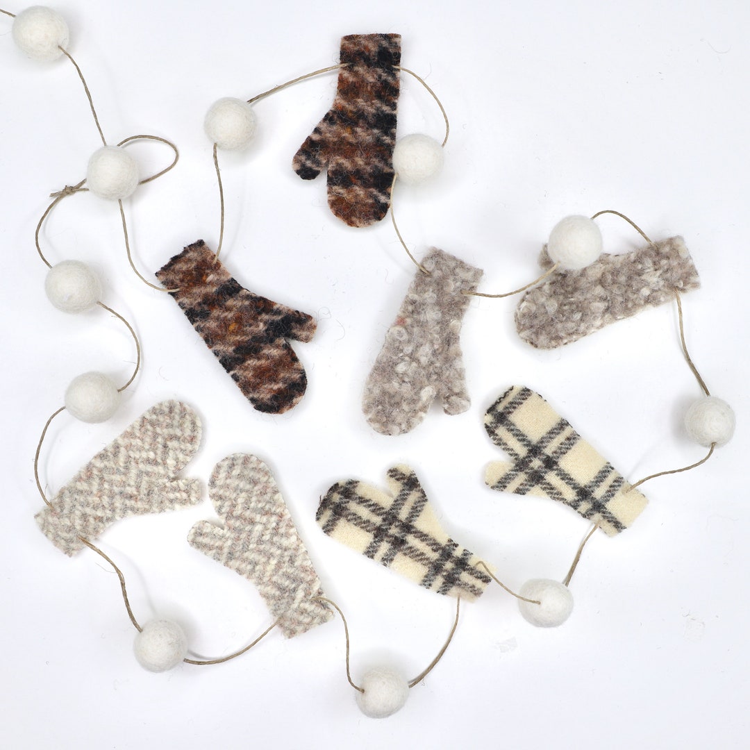 Mitten Garland, Felted Snowball and Mitten Christmas Garland, Neutral