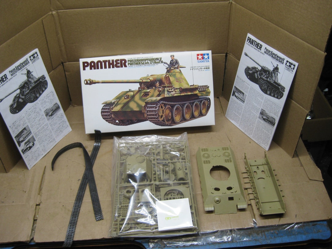 Tamiya 35065-1:35 WWII German SdKfz.171 Panther A (2), tank, camo