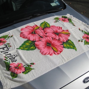 Vintage Beach Towel / Bath Towel  - 52" x 29" with Florida Flowers Design