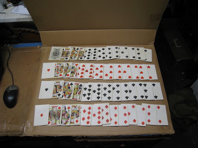 Carte da gioco da poker originali vintage/antiche della guerra civile, mazzo completo - A. Dougherty New York / senza numeri immagine 1