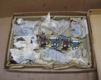 Vintage New Old Stock (9) Sankyo Japan 18 Note Music Box Movements - Working