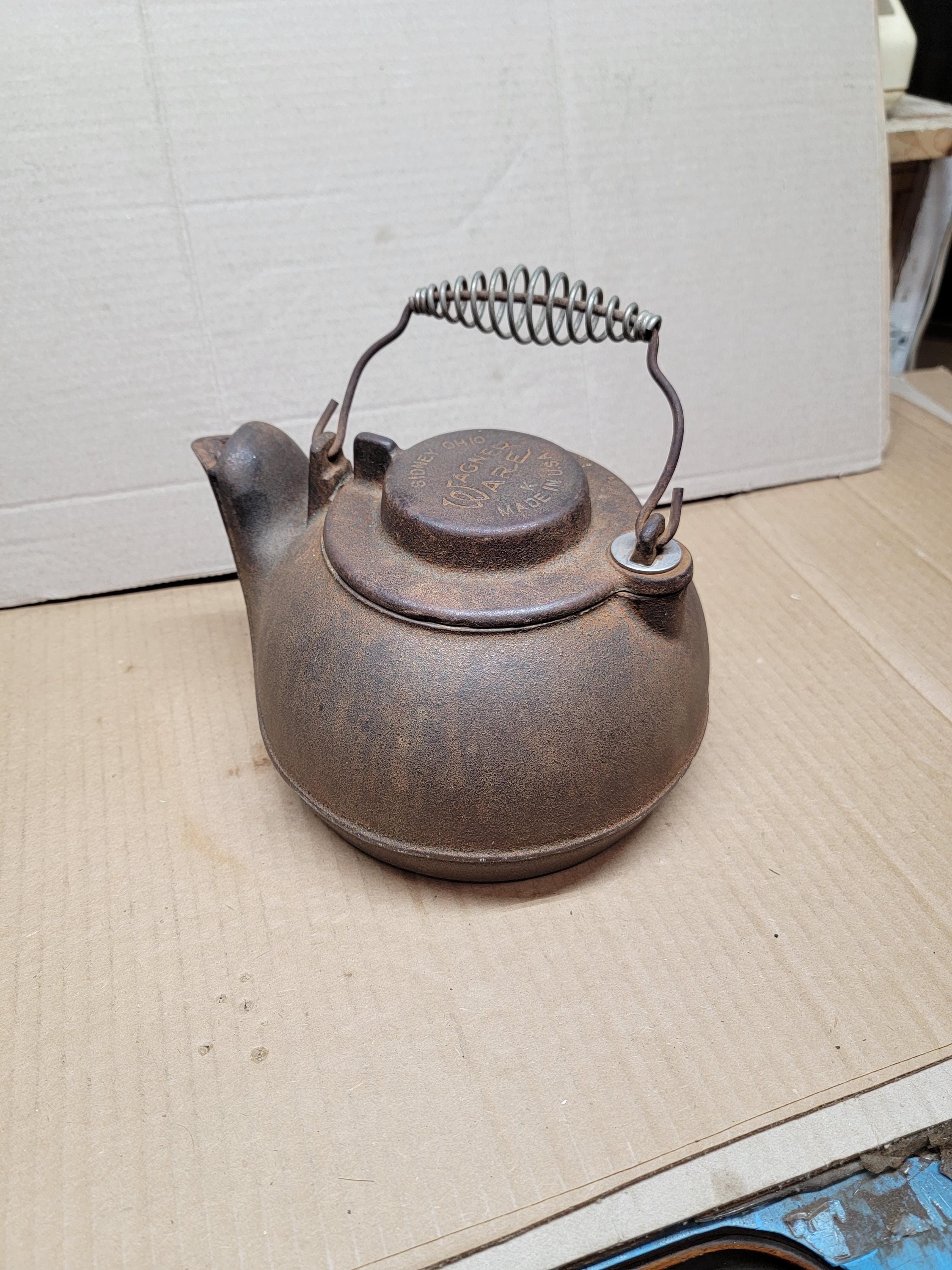 ワグナーウェア　ケトル　ポット　WAGNER WARE tea kettle VINTAGE WAGNER WARE Small SIDNEY, O TEA KETTLE CAST IRON