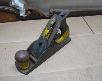 Vintage Stanley Defiance 9 1/2" Corrugated Bottom Carpenter's Wood Plane