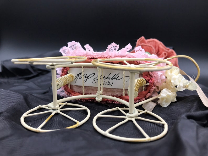 Victorian Dollhouse Pram Artisan Made Miniature Baby Carriage Dollhouse Nursery Baby 1:12 Scale Baby Stroller Vintage Metal Baby Buggy