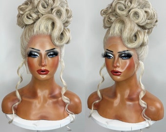 Asblonde optocht Up Do synthetische pruik | Drag Queen pruik