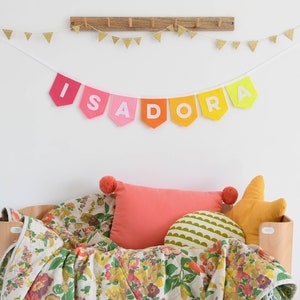 Zigolo con nome dai colori vivaci Banner con nome personalizzato Banner personalizzato per lettere di feltro Ghirlanda per bambini Decorazioni per feste