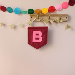 Mini fieltro Estandarte inicial Estandarte de letras Decoración de pared de guardería banderín de habitación para niños