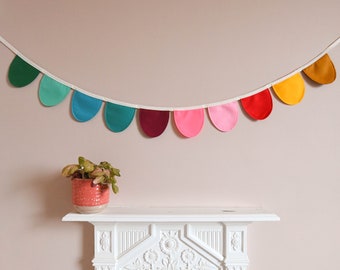 Scallop flag bunting Felt nursery banner Party decor