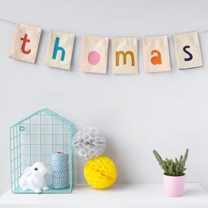 Banderines personalizados Guirnalda con nombre Banderines de fieltro Pancarta personalizada Banderines con nombre Pancarta para guardería Banderines con letras Decoración para guardería Regalo para recién nacido