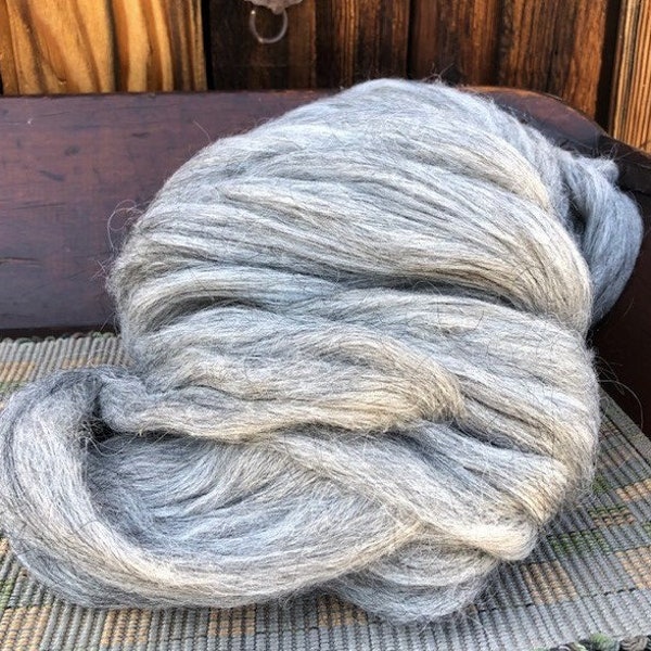 Navajo Churro Sheep Pin Draft Roving- "Magram" 1 lb Silver Gray