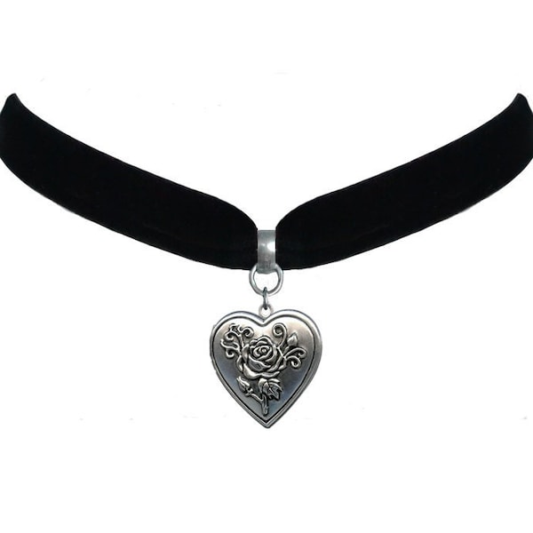 Velvet Heart Locket Choker, 90s Charm Choker, Adjustable Choker, Locket Choker, 90s Retro Choker,Heart Charm Necklace, SIlver Pendant Choker