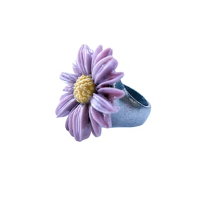 Lavender Daisy Pop Ring, Retro Flower Shaped Ring, Daisy Jewelry, 60s Style Jewelry