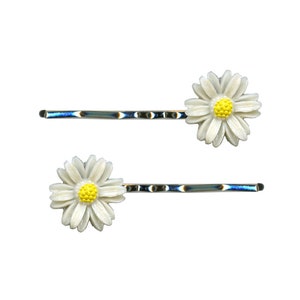 Retro Small Daisy Bobby Pins - Vintage Floral Charm