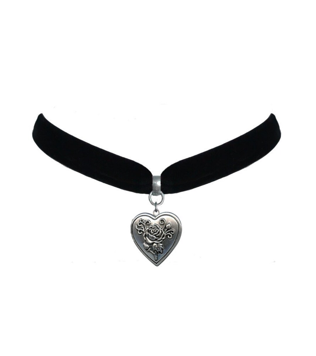 black choker necklace with silver heart pendant by jkfangirl on DeviantArt