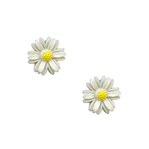 Retro Daisy Post Earrings, 60s Style Retro Daisy Earrings