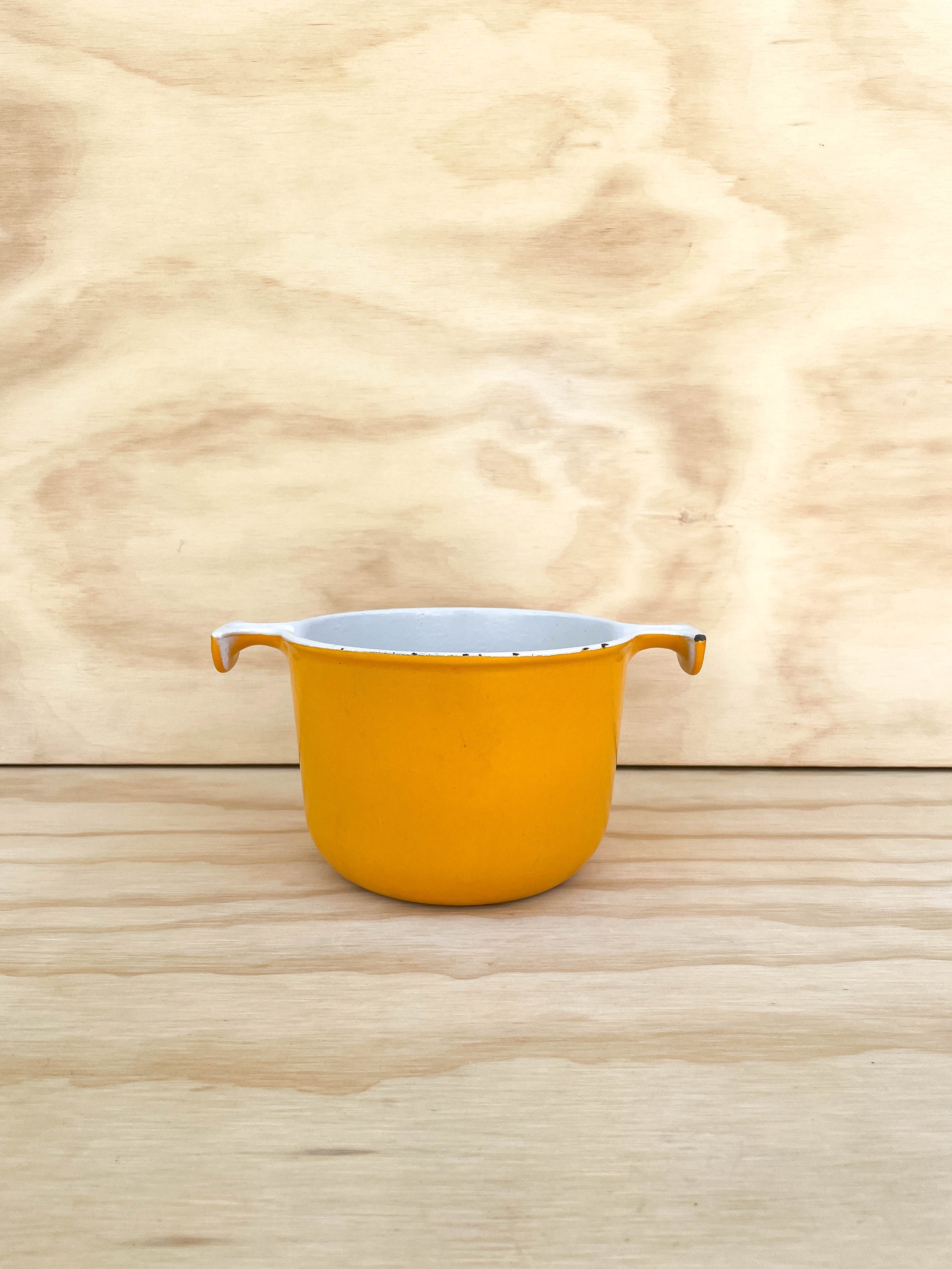 Vintage Yellow Enamel Cast Iron Pan – Loved Homestead