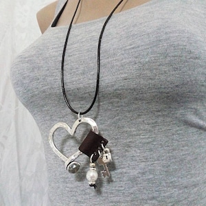 Womens jewelry, necklace Estilos, heart necklace, short necklace  for women,  uno de 50 style necklace