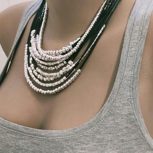 Collar multicapa, collar de cuero para mujer, collar estilo uno de 50, collar de cuentas, collar de plata, gargantilla para mujer, regalo de cumpleaños