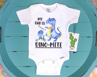 Dinosaur Onesie, Daddy Onesie, Pregnancy Reveal To Husband, Father's Day Onesie, Dinosaur, I love My Daddy, Funny Baby Onesie, New Dad Gift