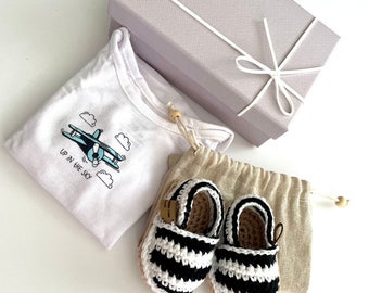 Baby gift box, mini gift box, organic baby gift box, baby bodysuit and espadrille shoes