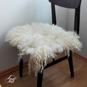 Wet felting tutorial Felting book e-book pdf Fleece Locks Curls Sheepskin Felted rug chair cushion cover Felted fleece fur Raw sheep wool image 3