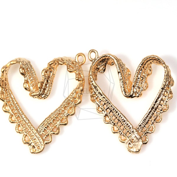 PDT-306-MG/5Pcs- Lace Heart Pendant/ 33mm x 34 mm / Matte Gold Plated over Pewter/Jewelry Making