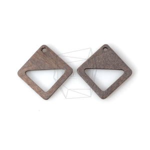 BSC-328-G/4pcs/Square Wooden Beads /17mm x 17mm/wooden Square beads/Jewelry Making