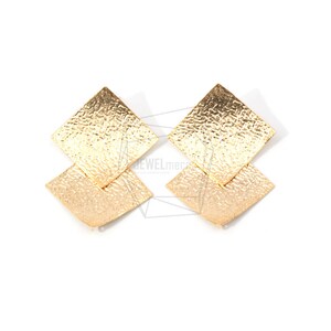 ERG-577-MG/2PCS/2つの菱形レイヤードレザーテクスチャポストイヤリング/25 mm x 40 mm/真鍮にマットゴールドメッキ、925シルバーポスト/ジュエリーメイキング