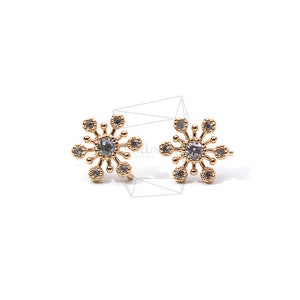 ERG-895-G/2PCS/CZ Setting Snowflake Earrings Post/8mm X 9mm/Matte Gold Plated Over Brass,Silver Post/Jewelry Making