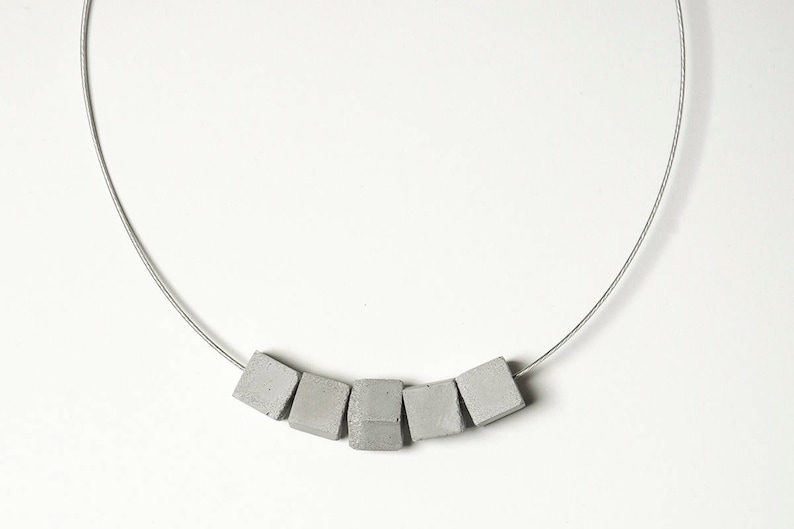 Concrete Necklace LITTLE BLOCK Concrete cubes image 3