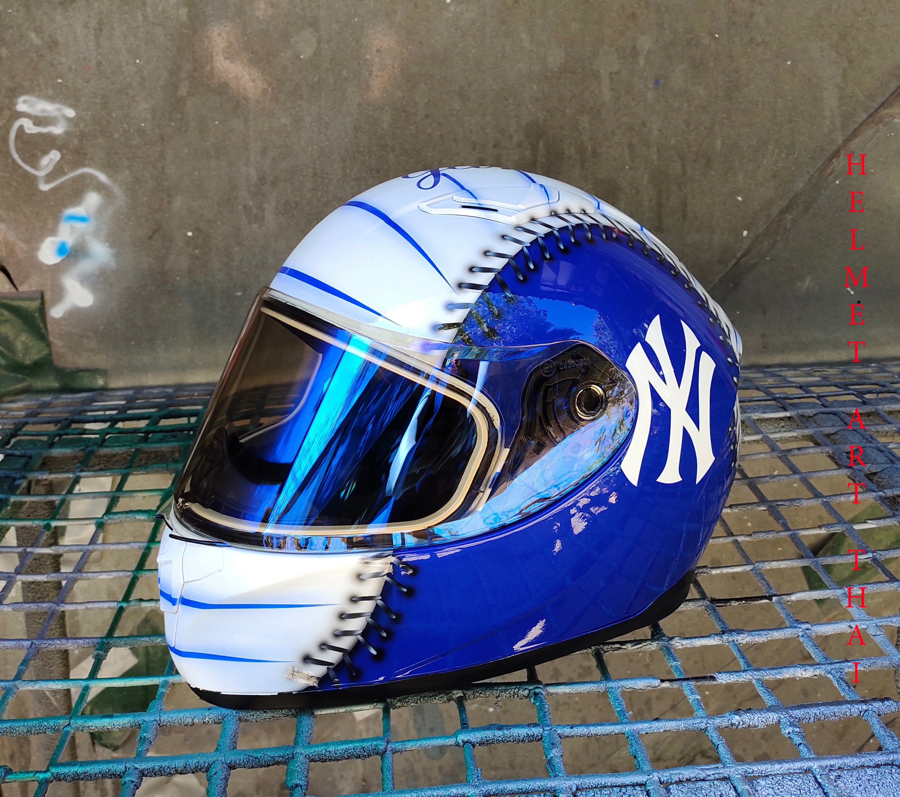 NEW YORK YANKEES Motorcycle Helmet 