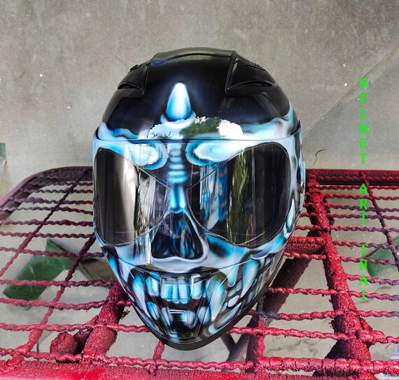 Unique Custom Airbrushed Motorbike Helmets that will blow you away