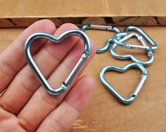 Sky Heart Carabiner Key Chain，Aluminum Carabiner Clips,Backpack Carabiners,Camping Carabina Karabiner,Carabiner Snap hook clasp spring