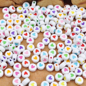 Willekeurig gemengd 100 stuks hartkralen, acryl hartkralen, kralen met hartjes, ronde plastic hartbedel, ronde kralen, afstandskralen, 7 mm