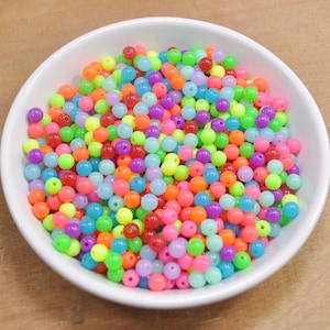 200Pcs 6mm Round Resin Beads，Mixed color Acrylic Round Bead，DIY Beads,Necklace or bracelet Jewelry Making Supplies
