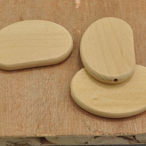 2.5mm hole Oval Flat Wooden Beads -12pcs  unfinished Natural Wood beads - flat curved bead wooden - 39x27x7mm